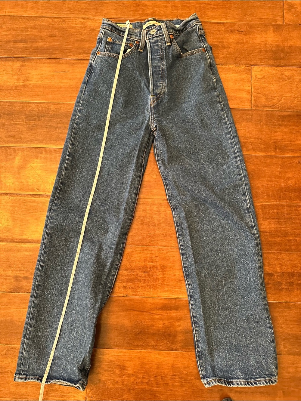 Levi’s Ribcage Jeans - Picture 7 of 7